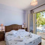 Villa Salty Breeze Beachfront Ligia