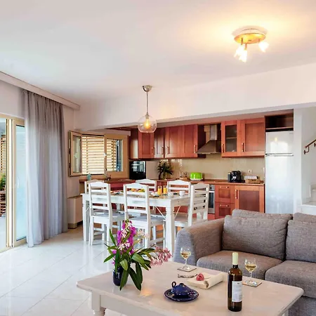 فيلة Salty Breeze Beachfront