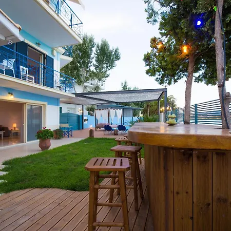 Salty Breeze Beachfront