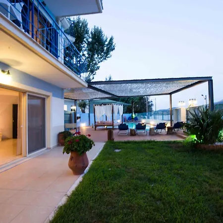 Salty Breeze Beachfront