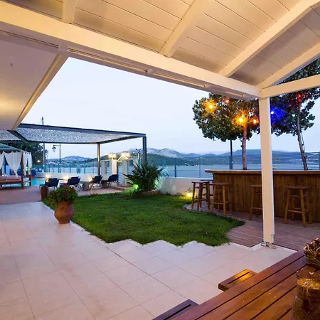 Salty Breeze Beachfront