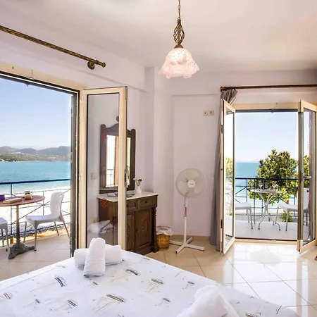 Villa Salty Breeze Beachfront Ligia