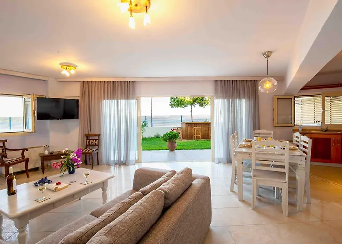 ヴィラ Salty Breeze Beachfront